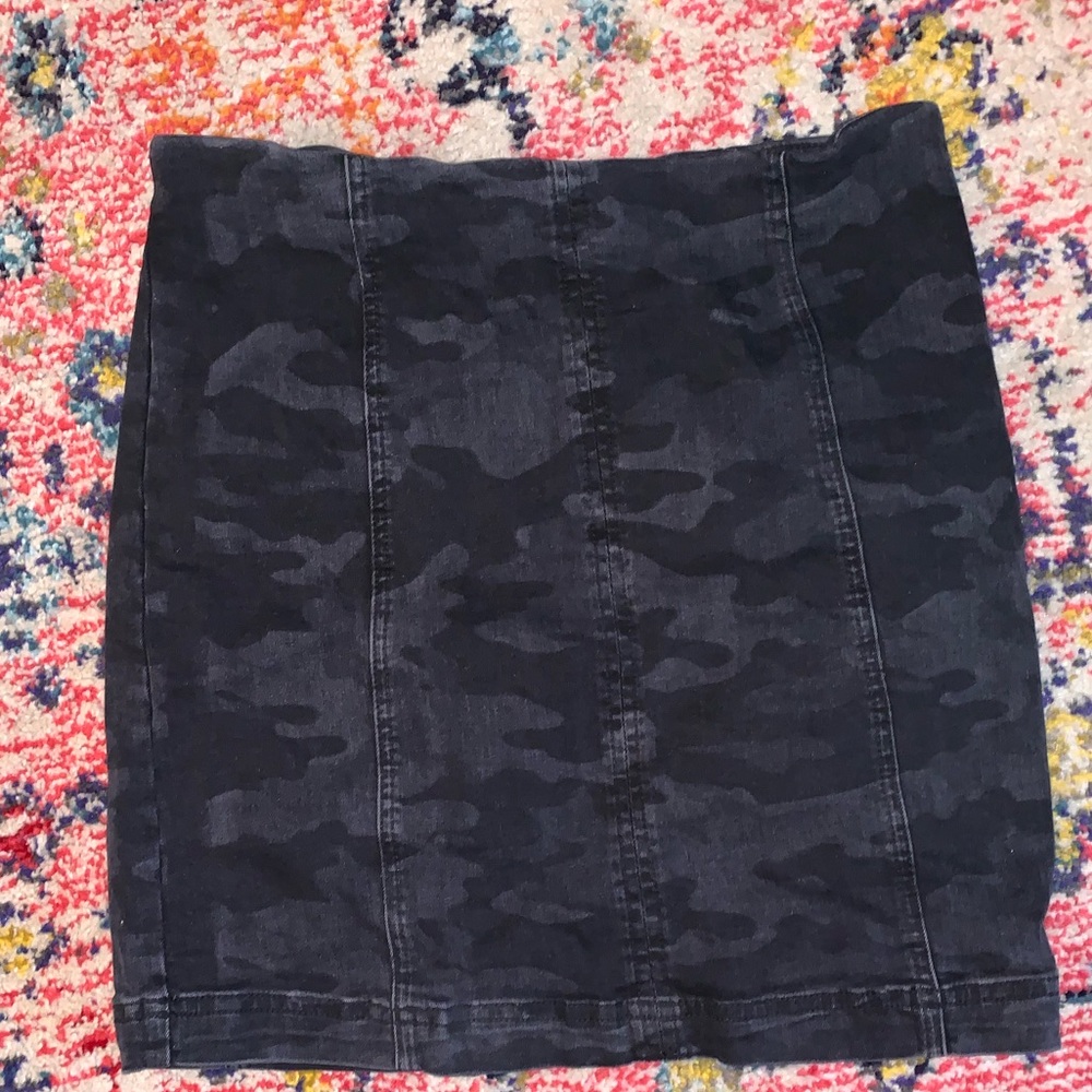 Free people mini skirt camo